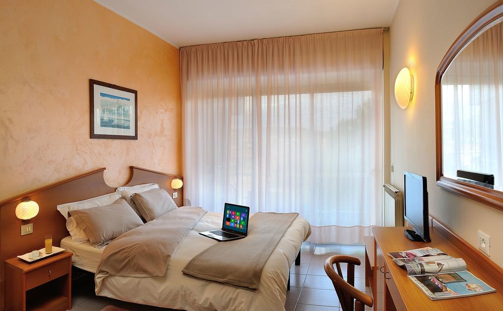 Corallo Wellness Hotel Diano Marina Dış mekan fotoğraf